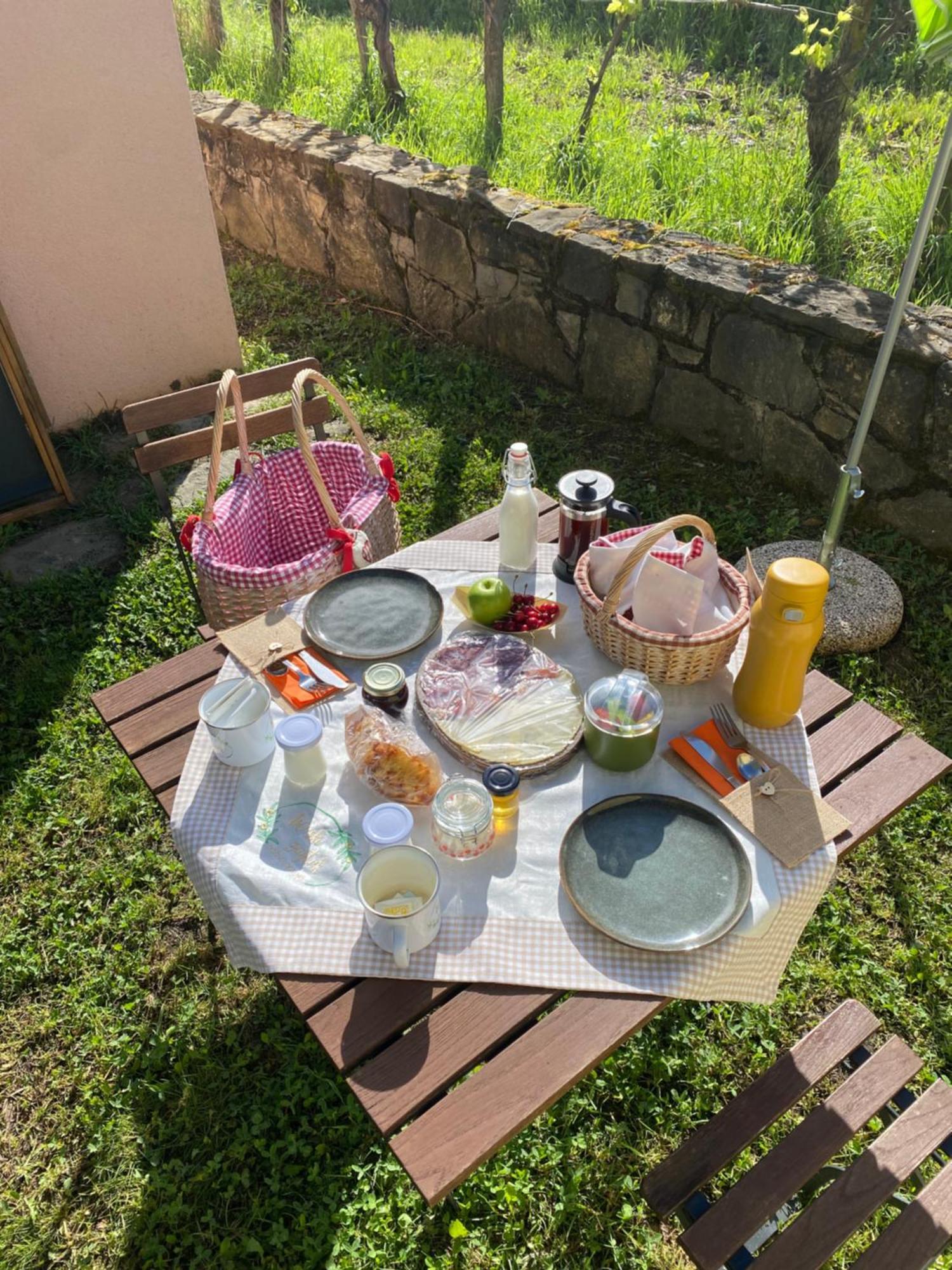 Glamping Green Istria Tiny Houses Truške Exteriör bild