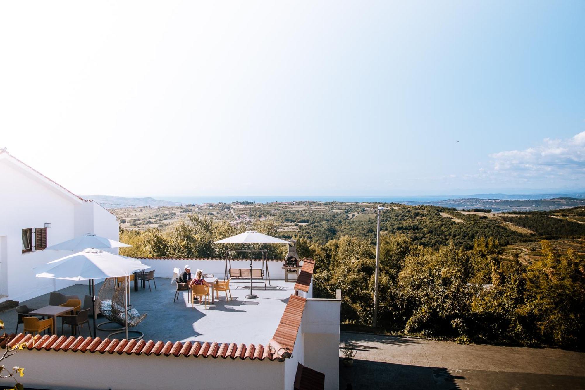 Glamping Green Istria Tiny Houses Truške Exteriör bild