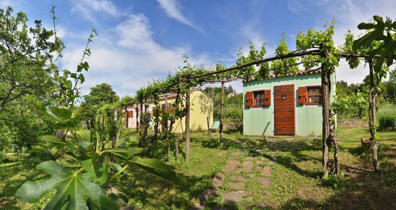 Glamping Green Istria Tiny Houses Truške Exteriör bild